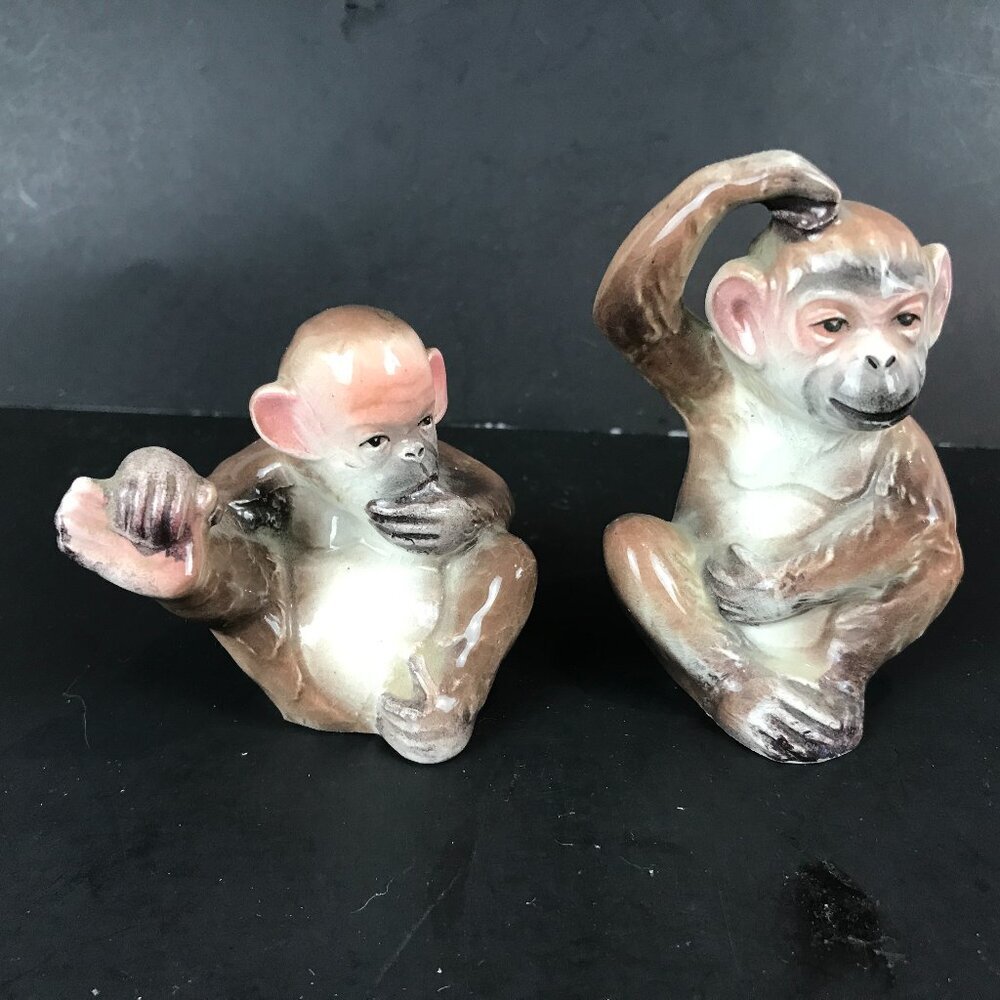 Vintage ceramic Monkey S & P shakers, 2" x 3", made in Japan